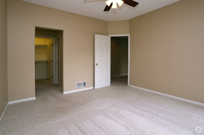 2BR, 2BA - Chesapeake - Bedroom