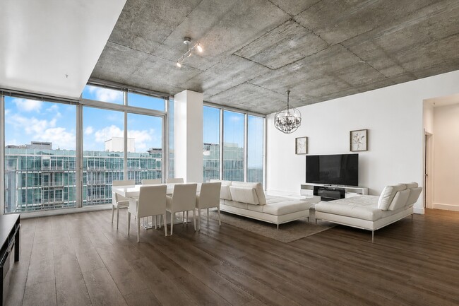 Building Photo - 5925 Almeda Rd Unit 12904