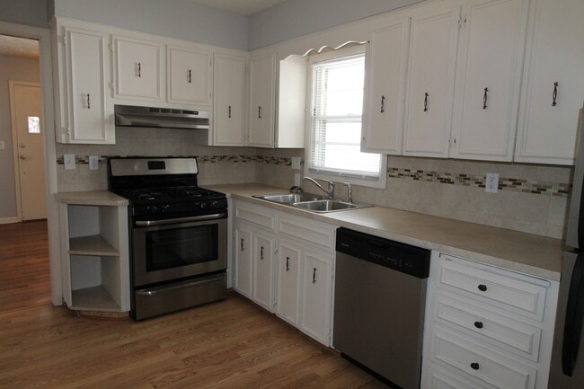 Photo - 2511 N 70th Ave
