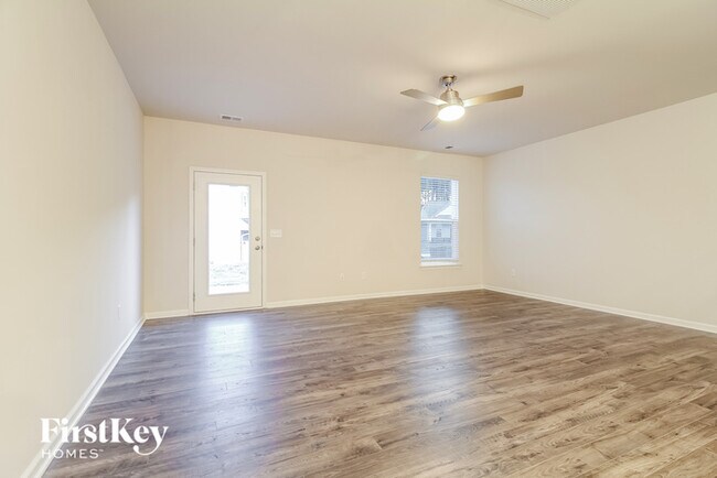 Photo - 1009 Mission St