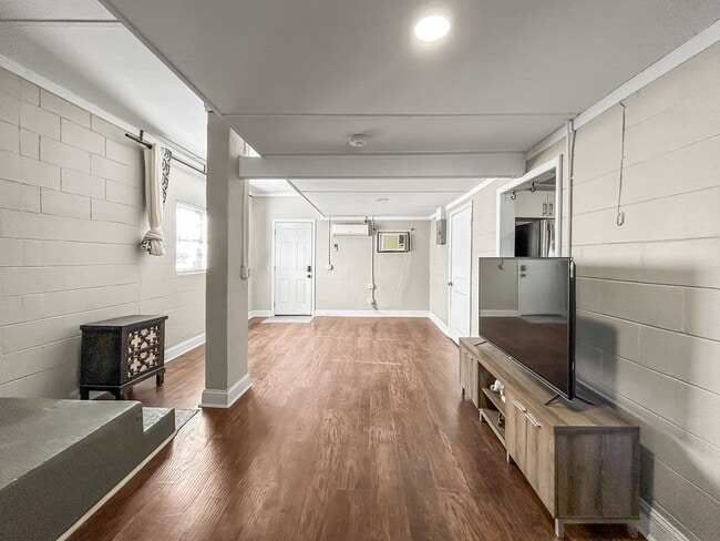 Photo - 1515 E 31st Ave Unit B