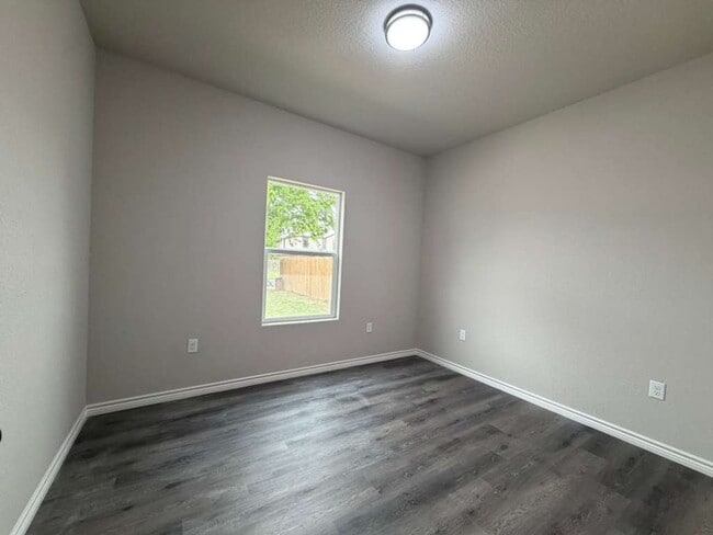 Photo - Spacious 2-Story 3BR Apartment Near Shopping, Parks & Major Highways in San Antonio