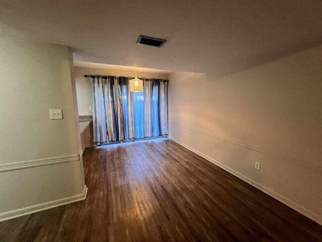 Photo - 214 Westwood Dr