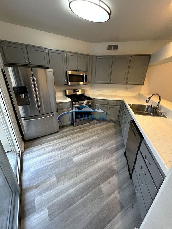 Photo - 1445 Brett Pl Unit #117