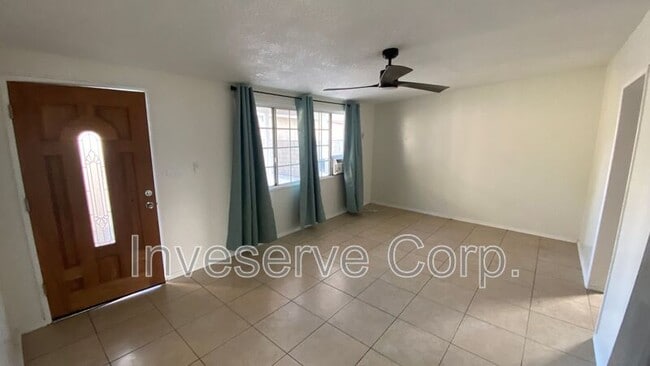 Photo - 620 E Saxon Ave Unit #B