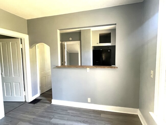 Building Photo - 715 Vine St