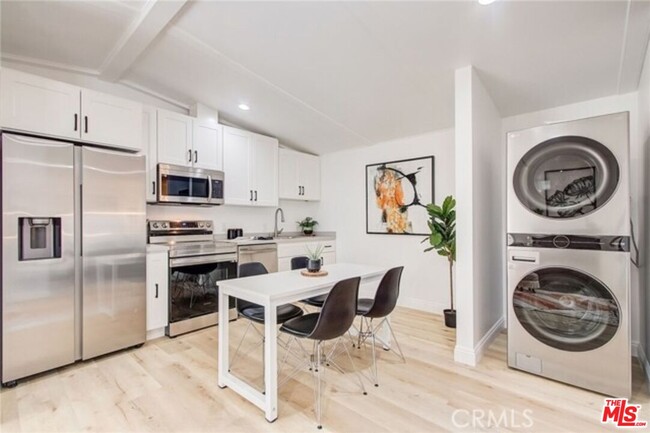 Photo - 1856 W 14th St Townhome