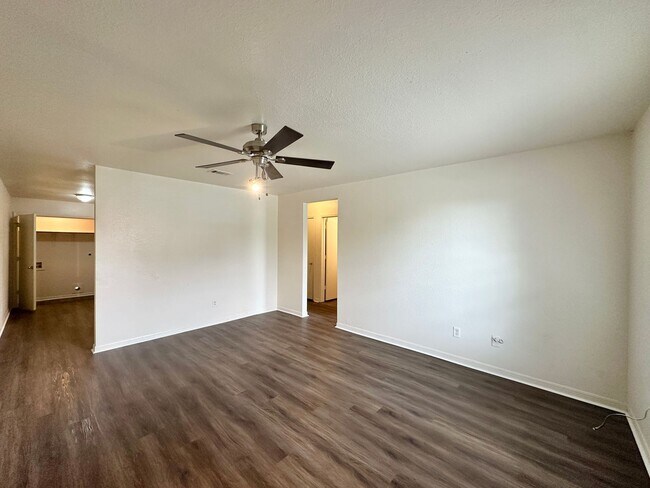 Photo - 1810 Aztec Trce