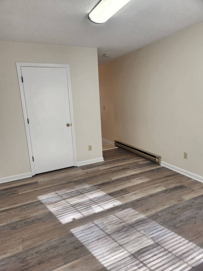 Photo - One Room Efficiency Apt in Ashland City Unit 103E