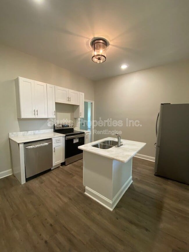 Photo - 602 E Mobile St