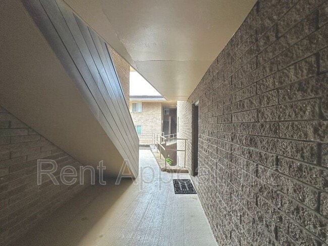 Photo - 346 Carpenter Dr NE