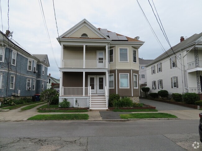 Building Photo - 203 Hersom St Unit 1 Rental