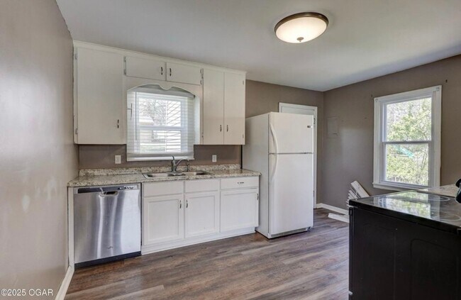 Photo - 1617 Garfield Ave