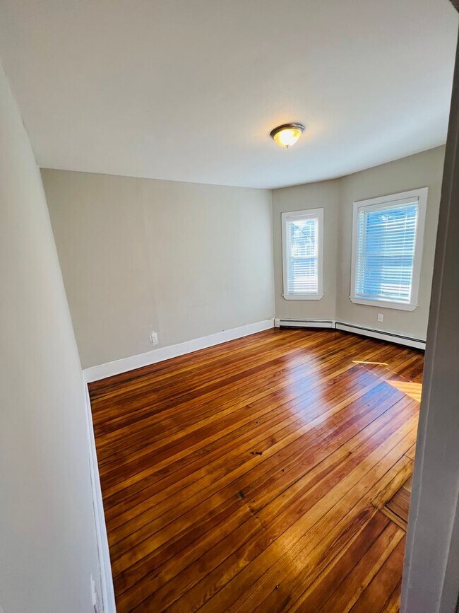 10 Westcott St