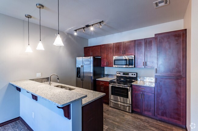 2BR, 2BA - Castellet