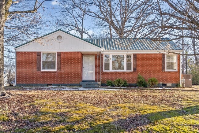 Photo - 3 Bedroom Home For Rent Near Madison Street!