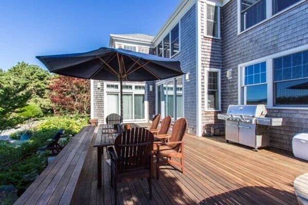 99 Pond Rd
