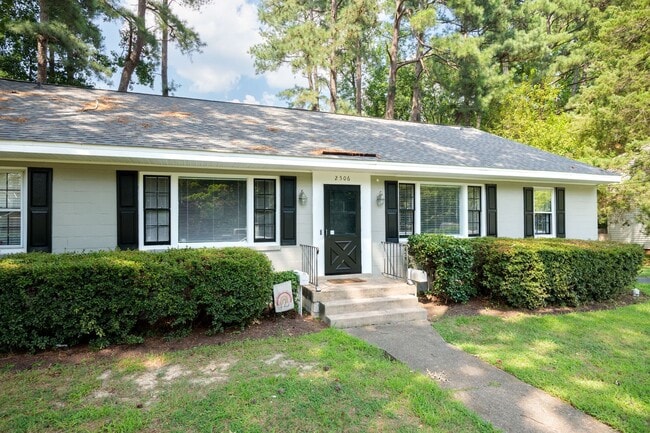 Photo - 2506 Kenmore Rd Apartment Unit W