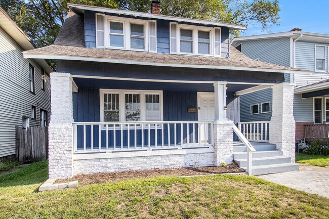 Photo - 805 Miner St