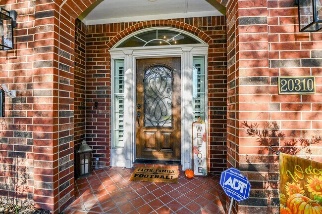 Photo - 20310 Silverwood Trail