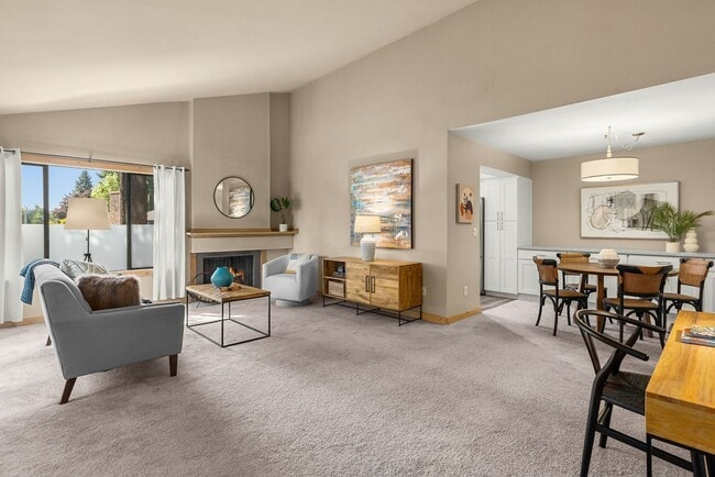Photo - 2Bd/1.75Ba Kirkland Condo Unidad 65