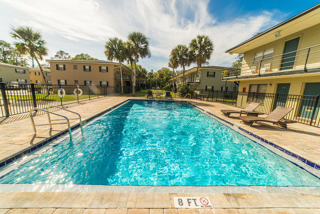 Piscina - Glenwood Apartments