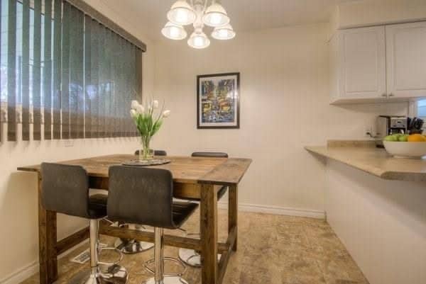 Photo - 25 Broadleaf Pl