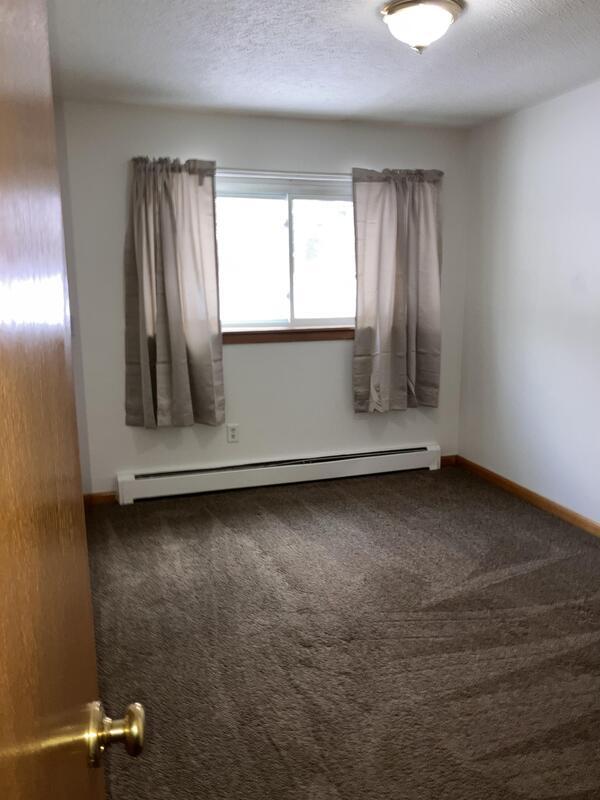 106 77th Way NE Condo Condo for Rent in Fridley, MN