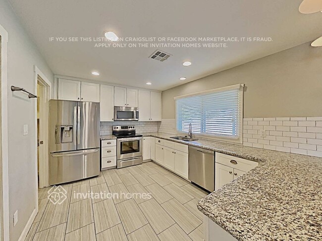 Photo - 1892 E Ellis Dr