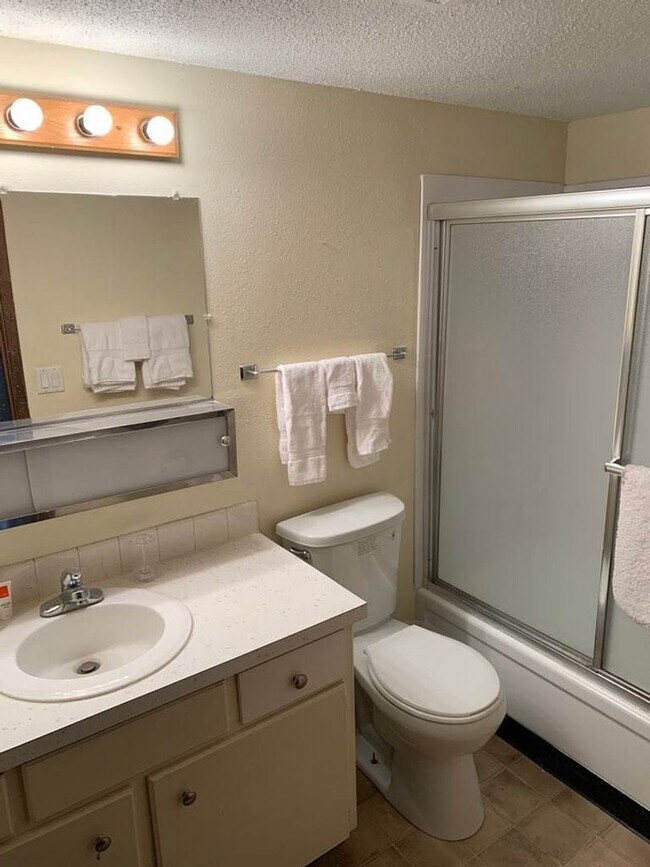 Iowa Bell Terrace LLC Apartments Des Moines, IA