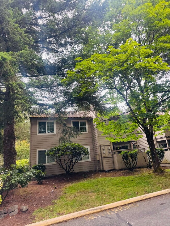 Building Photo - Downtown Woodinville Condo Available Now!