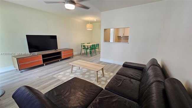 Photo - 2918 Funston St Unidad 34B