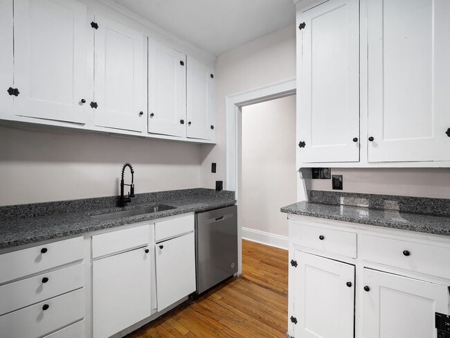 Robinview Apartments