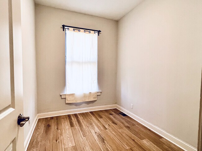 Photo - 3720 S Indiana Ave Unit 3