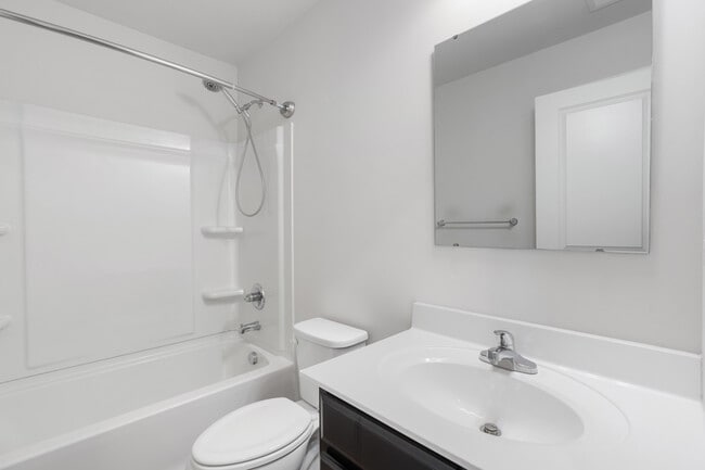 Photo - 130 Wye Oak Dr