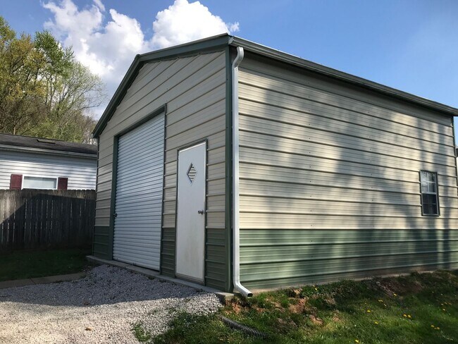 Photo - SOUTHSIDE GEM