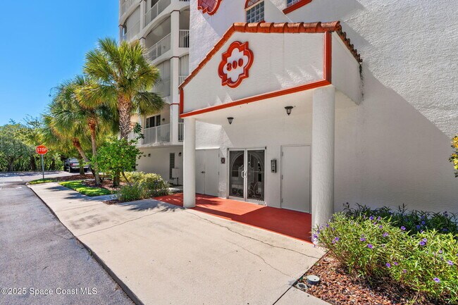 Photo - 800 Del Rio Way Unidad 401