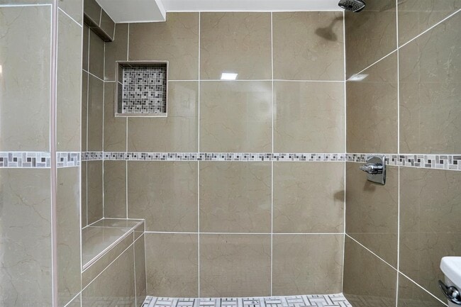 Photo - 126 75th St Unidad 1