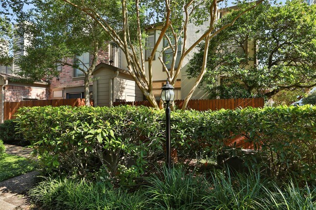 Photo - 1201 McDuffie St Unit 211