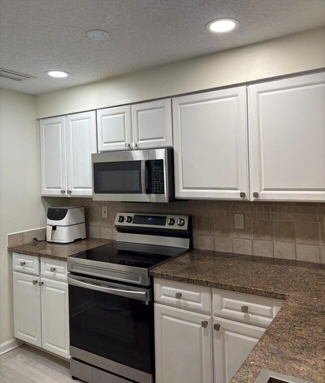 Photo - 2018 Alta Meadows Ln