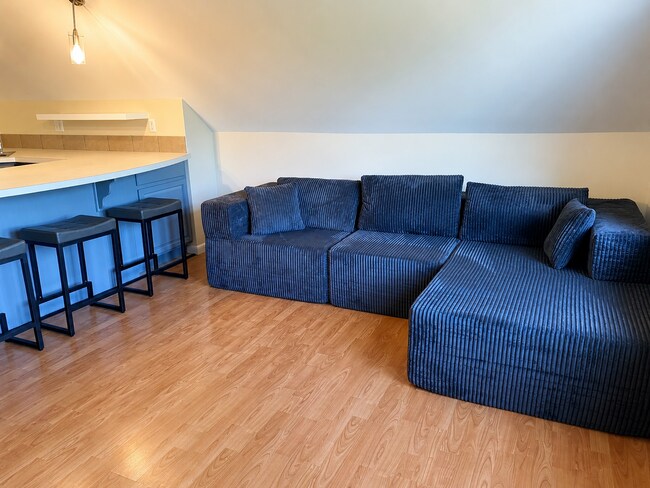 Photo - 213-215 Columbia St Unidad Apt 3