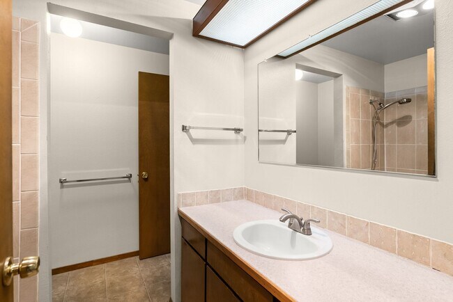 Photo - WELL-MAINTAiNED 2 BEDROOM & 1.5 BATH CONDO