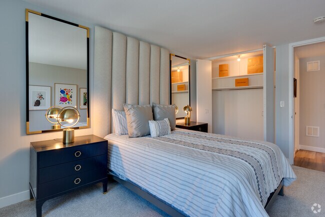 Photo - ELEVEN THIRTY