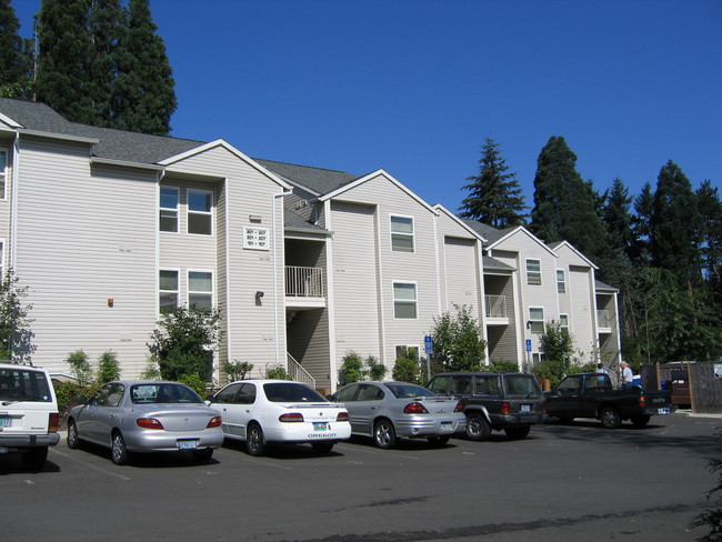 Creekside Villa Apartments - Creekside Villa Apartments