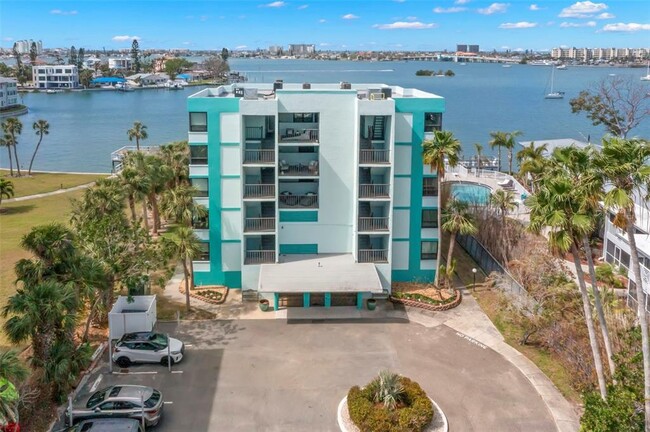 Building Photo - 1848 Shore Dr S Unit 402 Rental