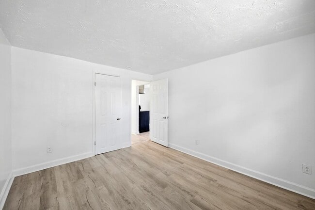 Photo - 486 Hanley St