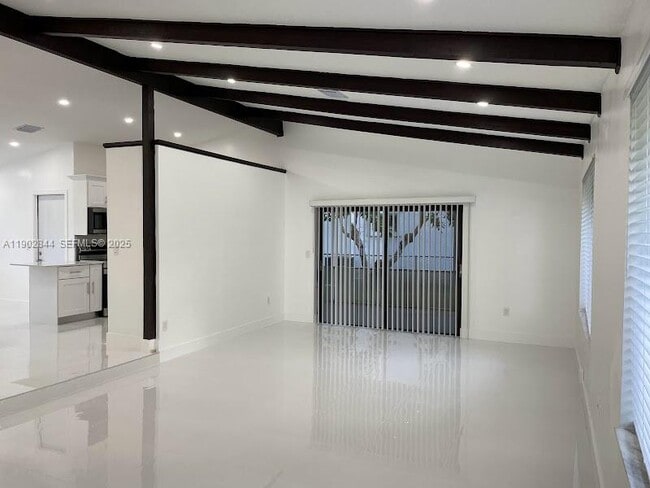 Photo - 17010 SW 93rd Ave