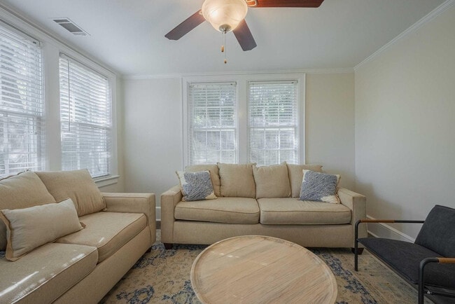 Building Photo - 840 Bobbin Mill Rd Unit ID1302856P Rental