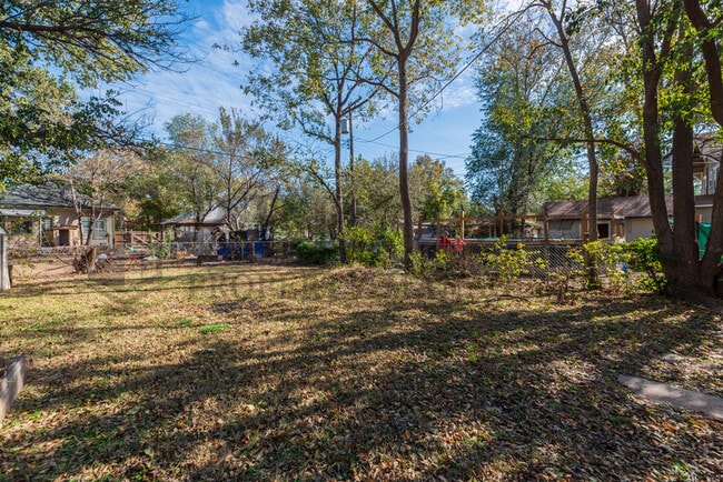 Photo - 238 S Estelle St