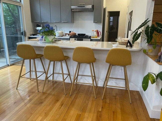 Photo - 39-41-41 Dana St